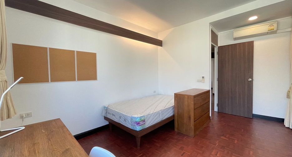 For rent 3 ベッドルーム apartment in Khlong Toei, Bangkok