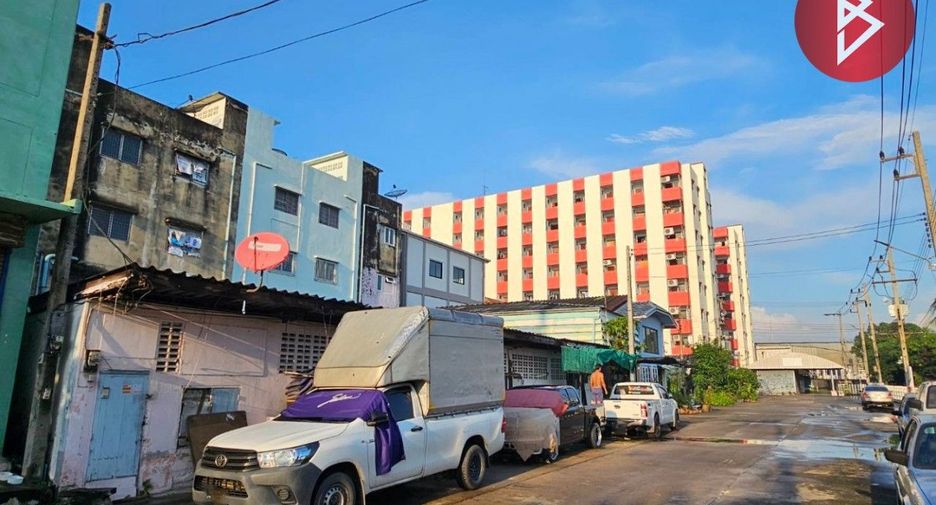 For sale 5 bed apartment in Krathum Baen, Samut Sakhon