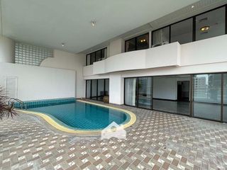 For rent 4 Beds condo in Khlong Toei, Bangkok
