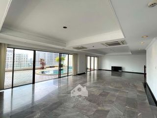 For rent 4 Beds condo in Khlong Toei, Bangkok