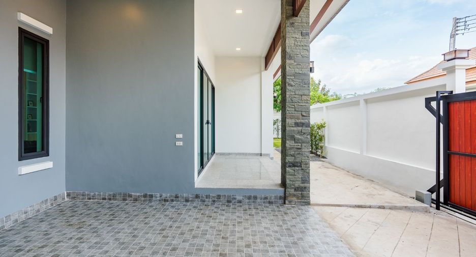 For sale 3 bedrooms house in Cha Am, Phetchaburi