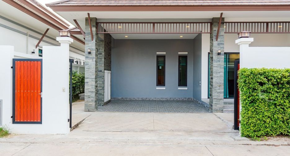 For sale 3 bedrooms house in Cha Am, Phetchaburi