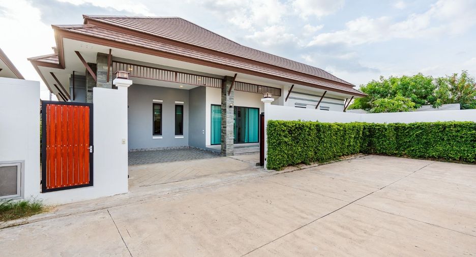 For sale 3 bedrooms house in Cha Am, Phetchaburi