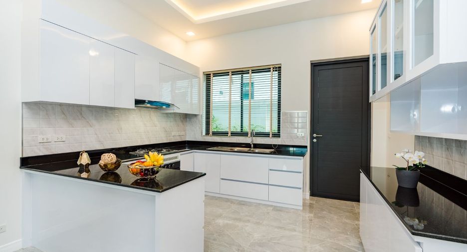 For sale 3 bedrooms house in Cha Am, Phetchaburi