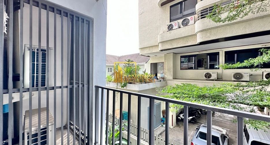 À louer 2 chambres appartement à Watthana, Bangkok