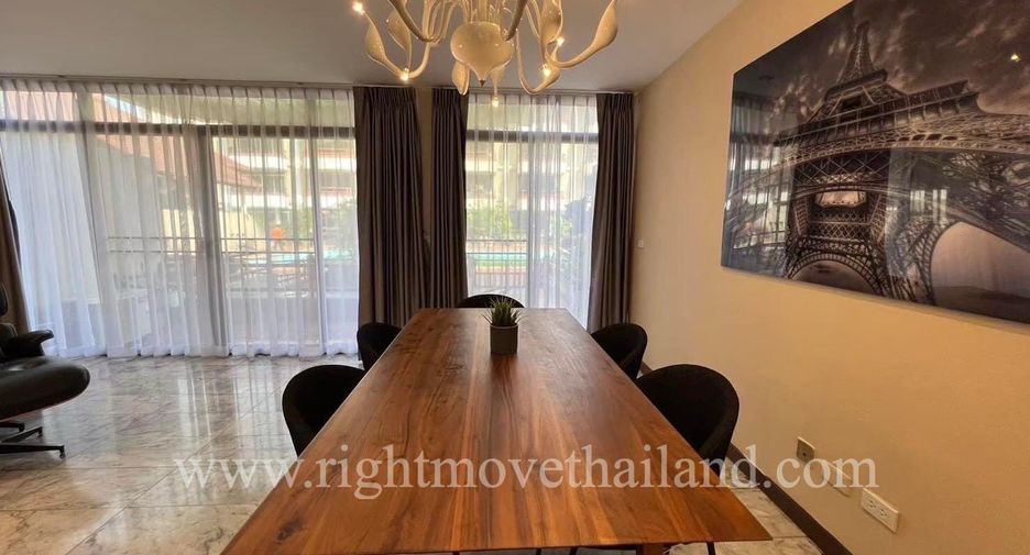 For rent and for sale 4 bedrooms townhouse in Suan Luang, Bangkok