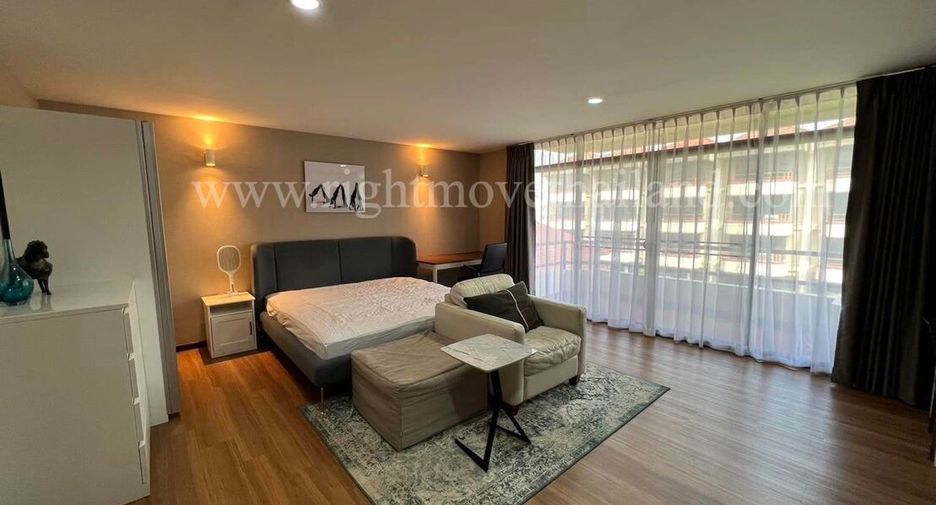 For rent and for sale 4 bedrooms townhouse in Suan Luang, Bangkok