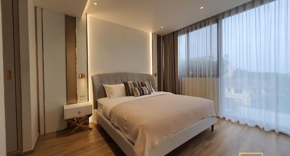 For rent 3 Beds condo in Mueang Samut Prakan, Samut Prakan