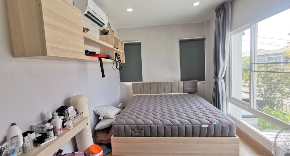 For sale 4 bedrooms house in Sai Mai, Bangkok