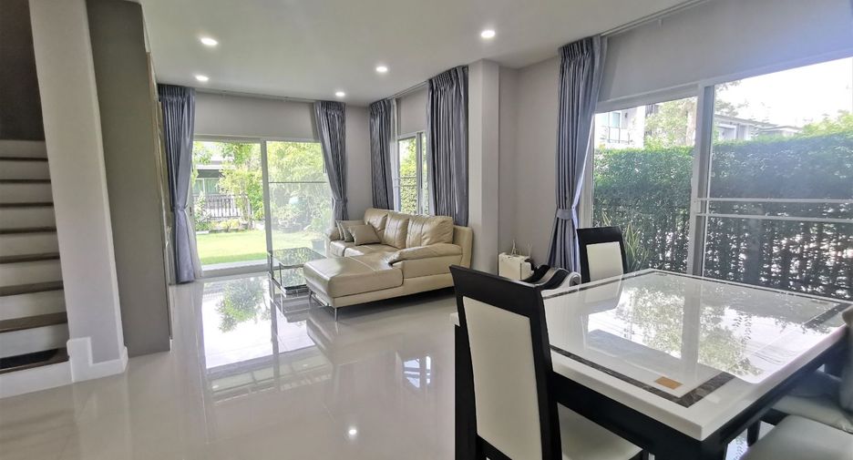 For sale 4 bedrooms house in Sai Mai, Bangkok