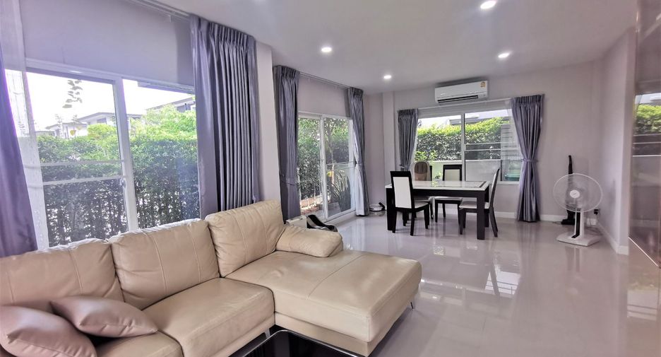 For sale 4 bedrooms house in Sai Mai, Bangkok