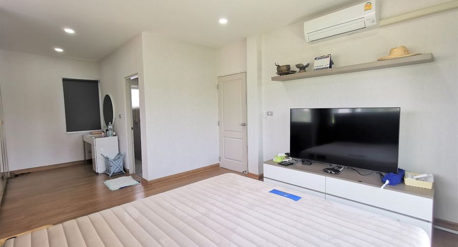 For sale 4 bedrooms house in Sai Mai, Bangkok