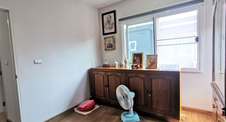 For sale 4 bedrooms house in Sai Mai, Bangkok
