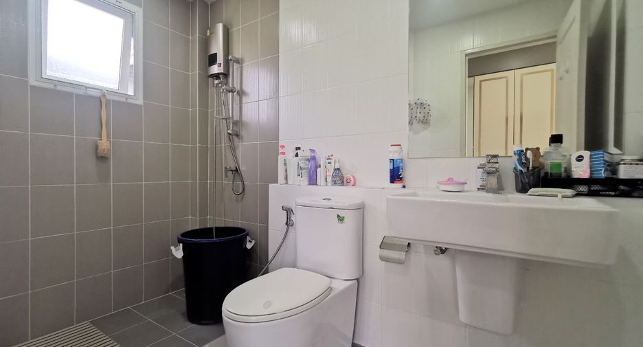 For sale 4 bedrooms house in Sai Mai, Bangkok