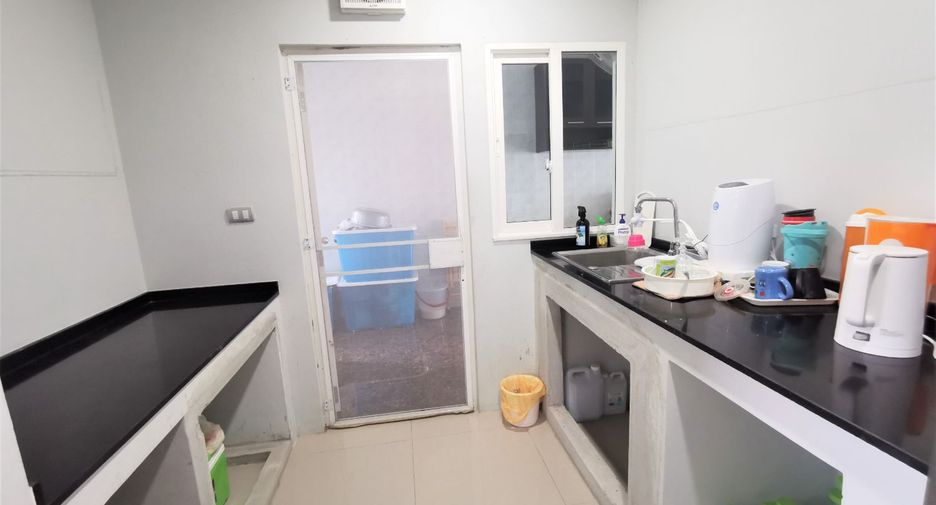 For sale 4 bedrooms house in Sai Mai, Bangkok