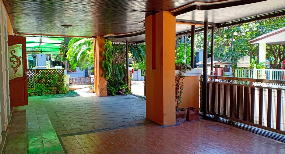 For sale 7 bedrooms retail Space in Saphan Sung, Bangkok