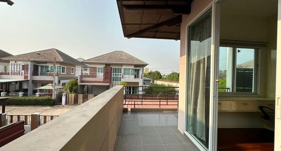 For rent and for sale 3 bedrooms house in Bang Lamung, Chonburi