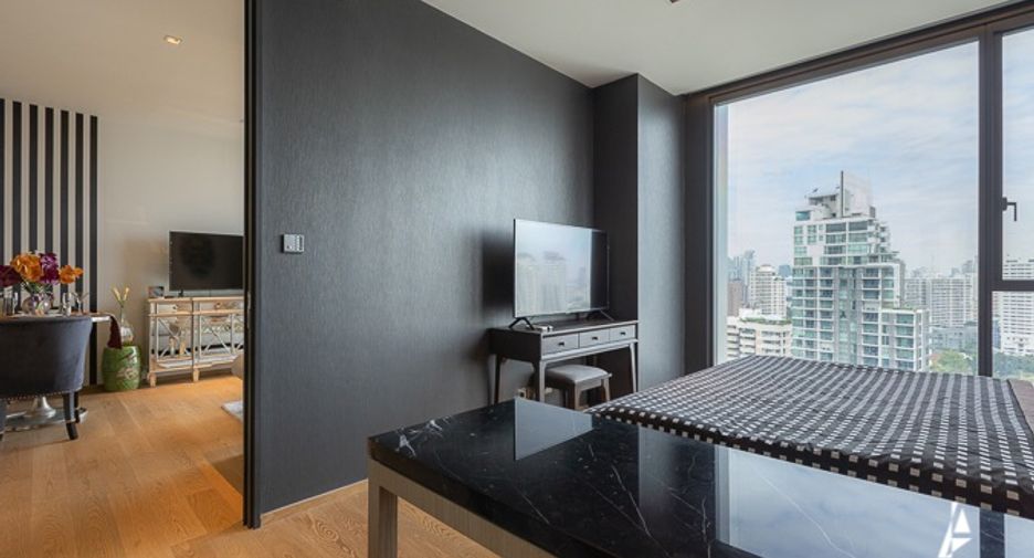 For sale 1 bed condo in Khlong Toei, Bangkok