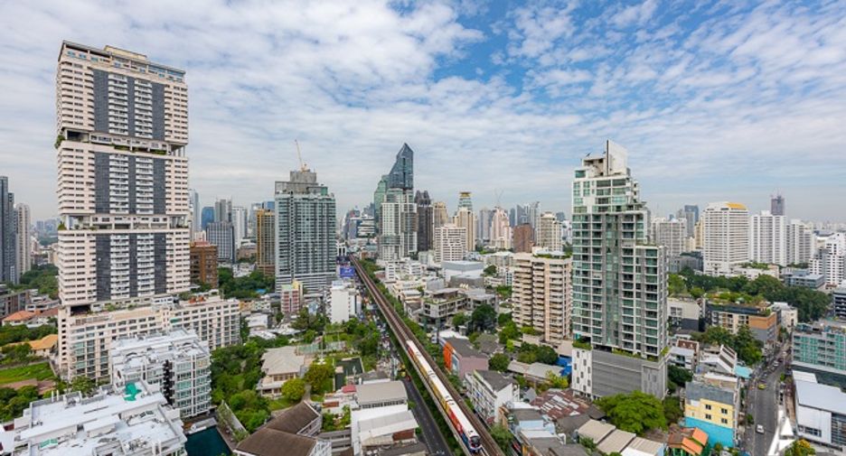 For sale 1 bed condo in Khlong Toei, Bangkok