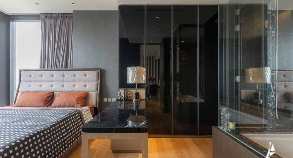 For sale 1 bed condo in Khlong Toei, Bangkok