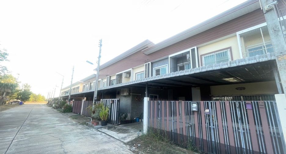 For sale 3 bedrooms townhouse in Mueang Phitsanulok, Phitsanulok