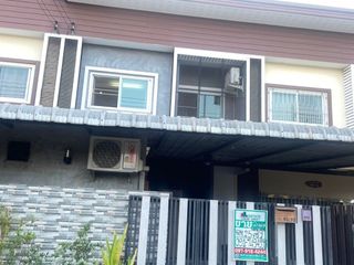 For sale 3 bed townhouse in Mueang Phitsanulok, Phitsanulok