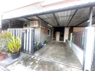 For sale 3 bed townhouse in Mueang Phitsanulok, Phitsanulok