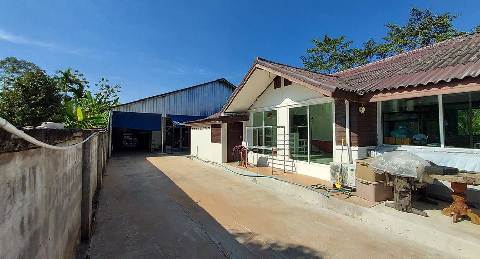 For sale 1 bed retail Space in Ban Khai, Rayong