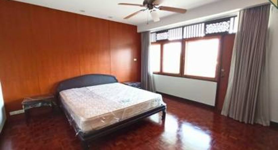 ให้เช่า 3 ห้องนอน คอนโด ใน สาทร, กรุงเทพฯ