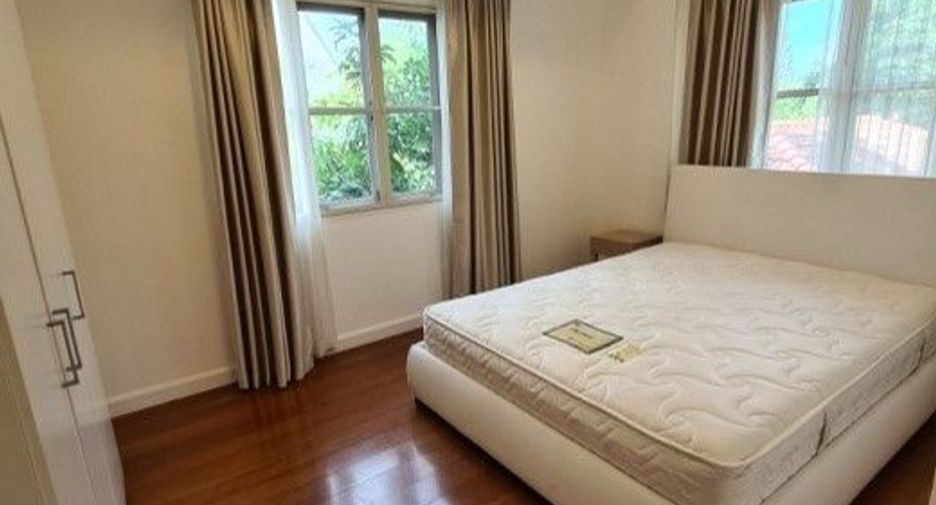 For rent 4 bedrooms house in Mueang Samut Prakan, Samut Prakan