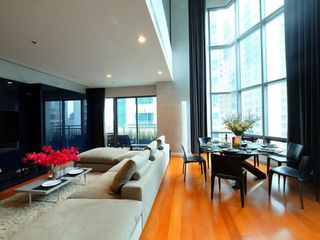 Condo en venta de 3 habitaciones en Khlong Toei, Bangkok