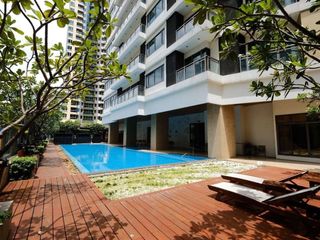 Condo en venta de 3 habitaciones en Khlong Toei, Bangkok