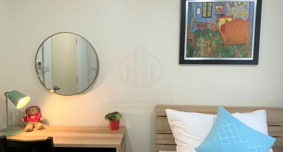 For rent 5 bedrooms townhouse in Khlong Toei, Bangkok