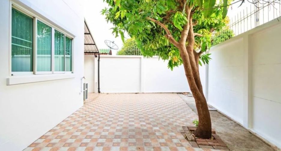 For sale 3 ベッドルーム house in Mueang Chon Buri, Chonburi
