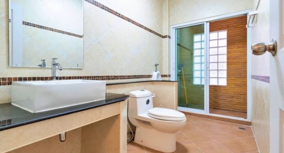 For sale 3 ベッドルーム house in Mueang Chon Buri, Chonburi