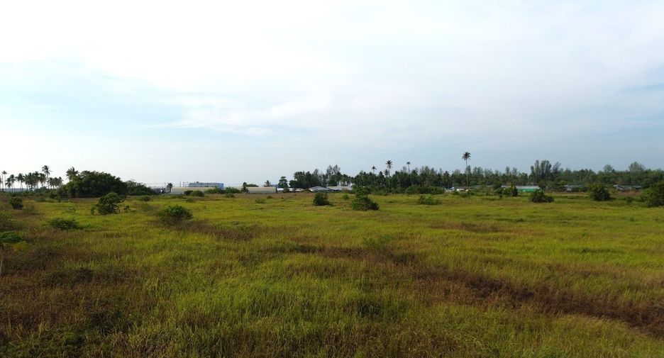 Terreno en venta en Takua Pa, Phang Nga