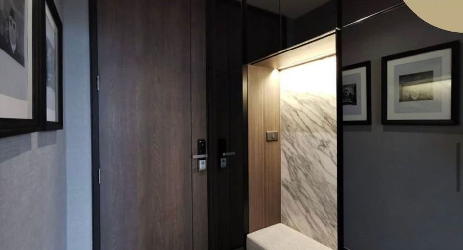 For sale 2 bedrooms condo in Huai Khwang, Bangkok