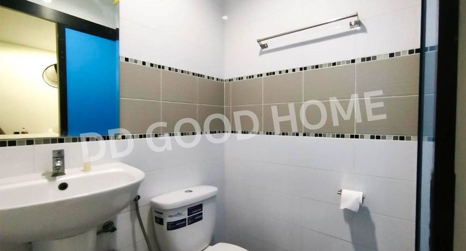 For sale 3 bedrooms townhouse in Bang Khae, Bangkok