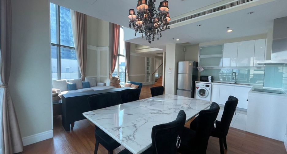 For rent 3 bedrooms condo in Khlong Toei, Bangkok