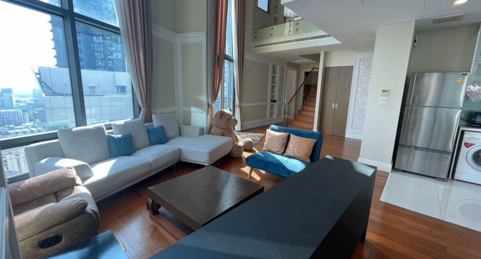 For rent 3 bedrooms condo in Khlong Toei, Bangkok