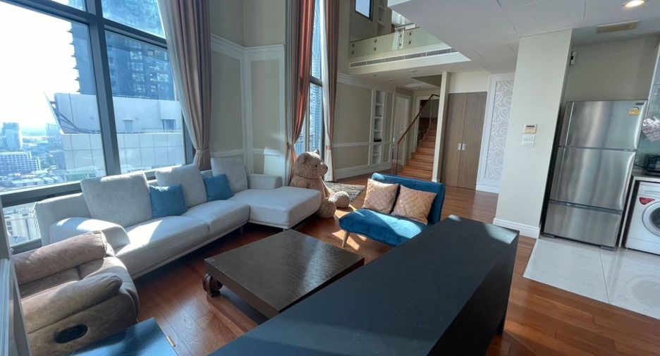 For rent 3 bedrooms condo in Khlong Toei, Bangkok