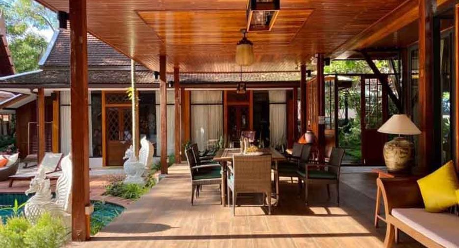 For rent 5 bedrooms villa in Saraphi, Chiang Mai