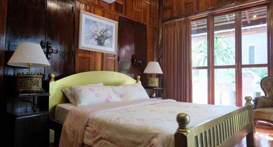 For rent 5 bedrooms villa in Saraphi, Chiang Mai