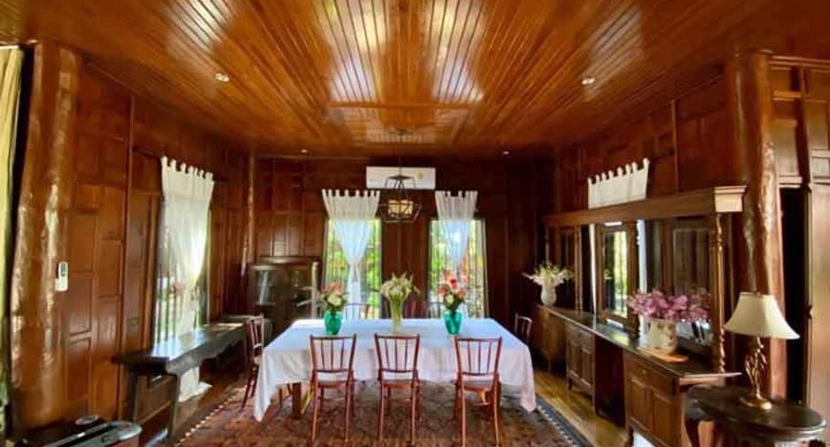 For rent 5 bedrooms villa in Saraphi, Chiang Mai