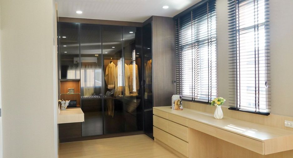 For sale 3 bedrooms house in Thanyaburi, Pathum Thani