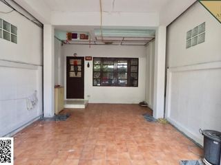 For sale 2 bedrooms townhouse in Wang Thonglang, Bangkok