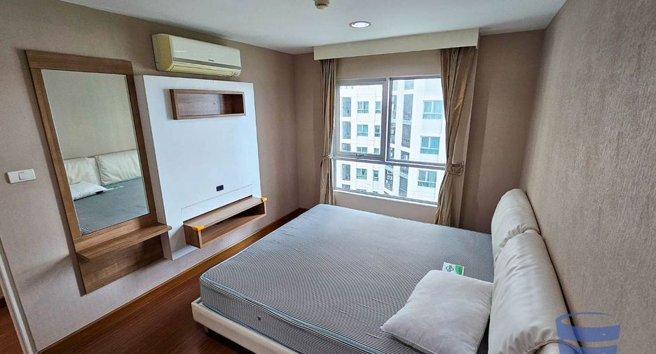 For rent 2 bed condo in Huai Khwang, Bangkok