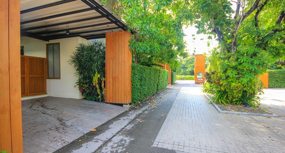 For sale 3 bedrooms villa in Hua Hin, Prachuap Khiri Khan