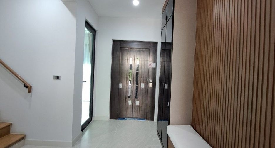 出租 3 卧室 独立屋 在 Suan Luang, 曼谷