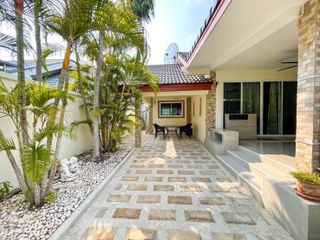 For sale 3 bed villa in Pratumnak, Pattaya